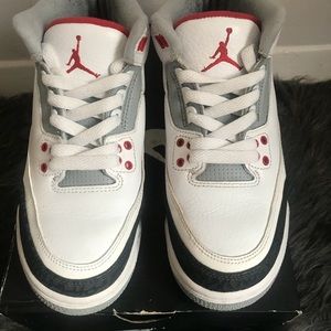 Air Jordan 3 Retro (GS) size 5.5Y -women’s 7